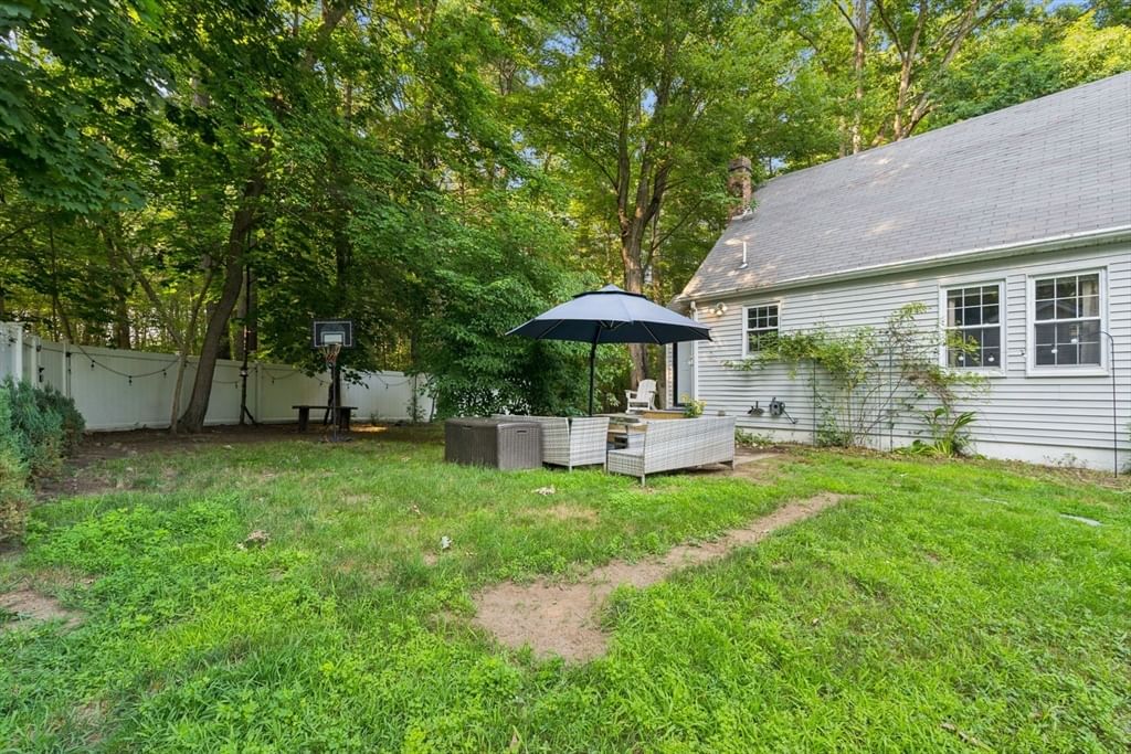 70 Mirror Lake Ave #70, Norfolk, MA Photo #4