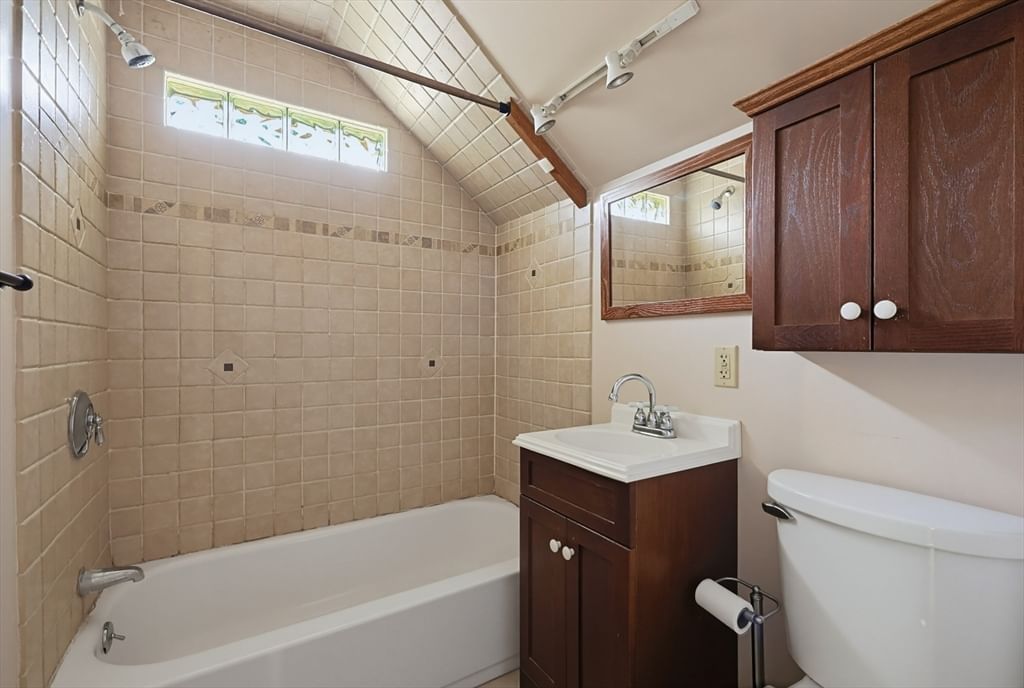 640 Pulaski Blvd, Bellingham, MA Photo #28