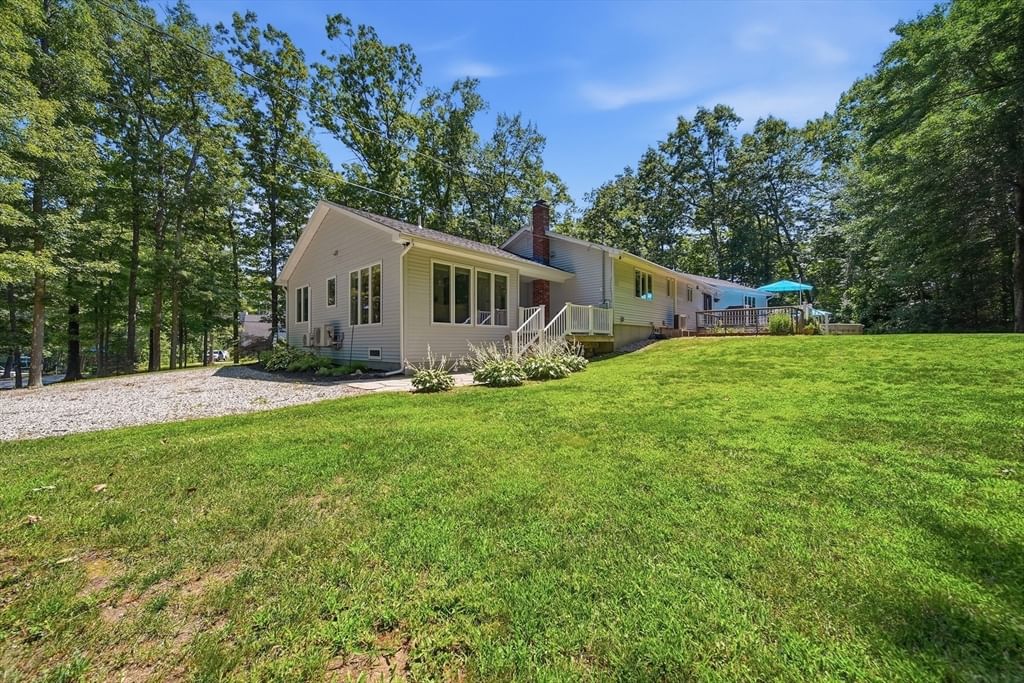 1 Rock Forest Drive, Hooksett, NH Photo #2