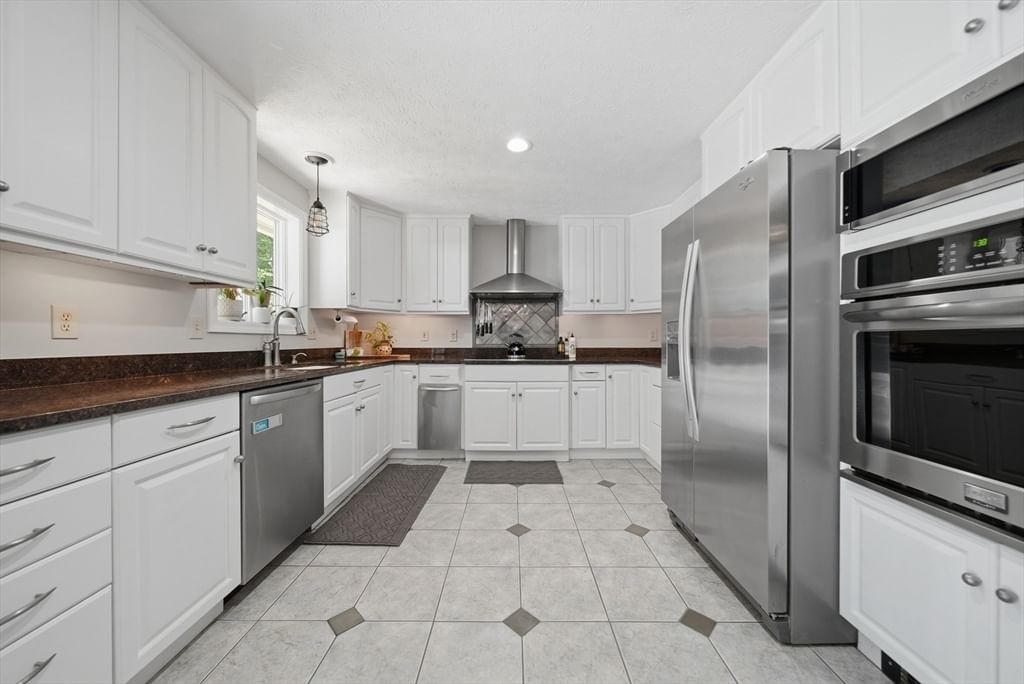 1 Rock Forest Drive, Hooksett, NH Photo #15
