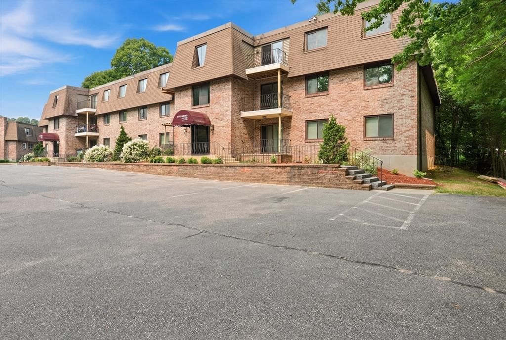 59 School St #B2, Northborough, MA, 59 School St #B2, Northborough, MA Photo #3