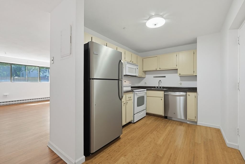 65 Milliken Ave #3, Franklin, MA Photo #4