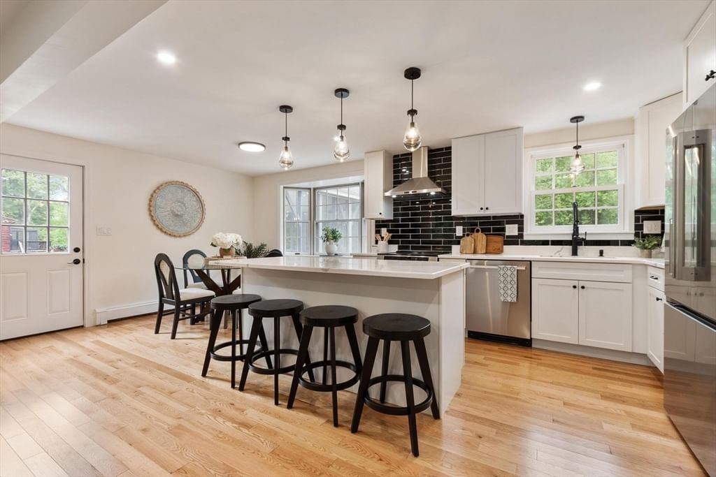 368 Hill Rd, Boxborough, MA Photo #2