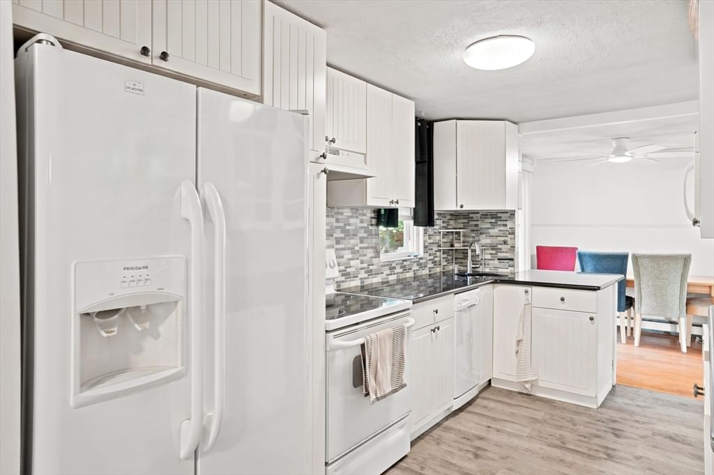 16 Edgelawn Ave, Chelmsford, MA, 16 Edgelawn Ave, Chelmsford, MA Photo #16