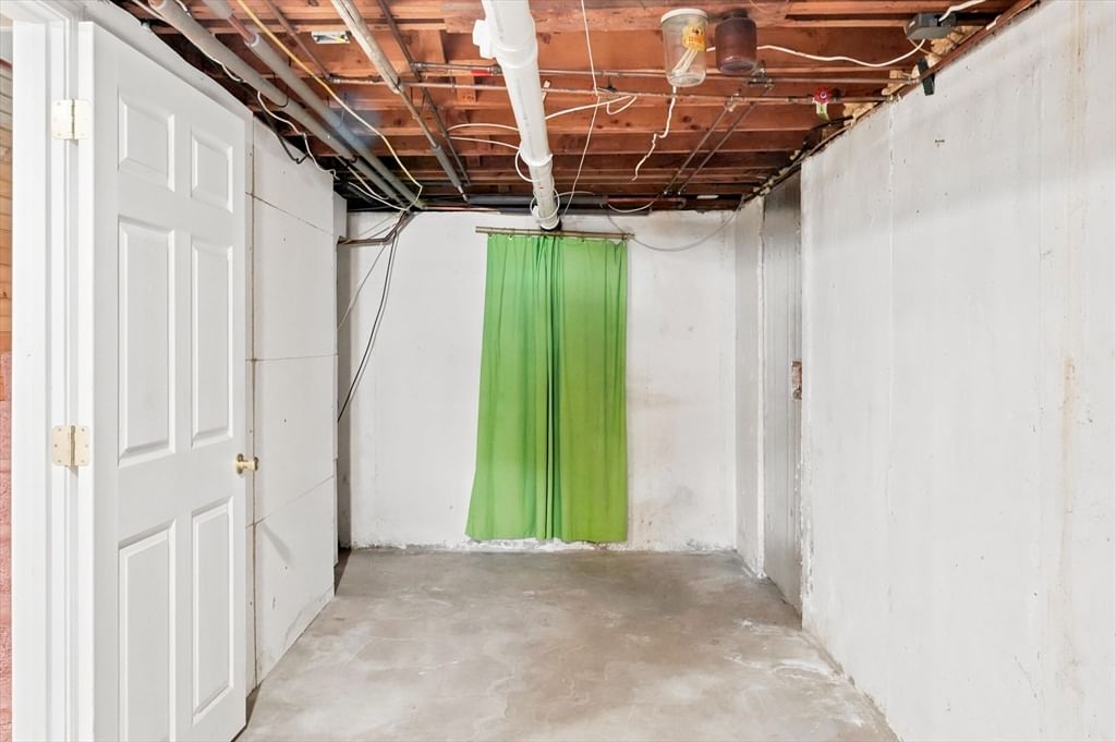 16 Edgelawn Ave, Chelmsford, MA, 16 Edgelawn Ave, Chelmsford, MA Photo #23