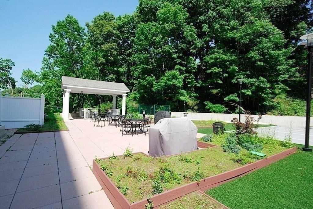 1600 Beacon St #1009, Brookline, MA Photo #17