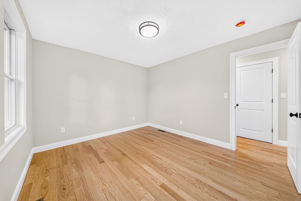 6 Mchugh Ave, Billerica, MA Photo #20