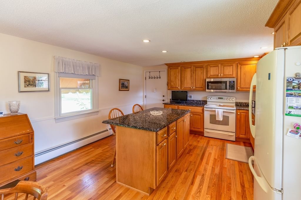 6 Cracstone Rd, Plymouth, MA, 6 Cracstone Rd, Plymouth, MA Photo #8