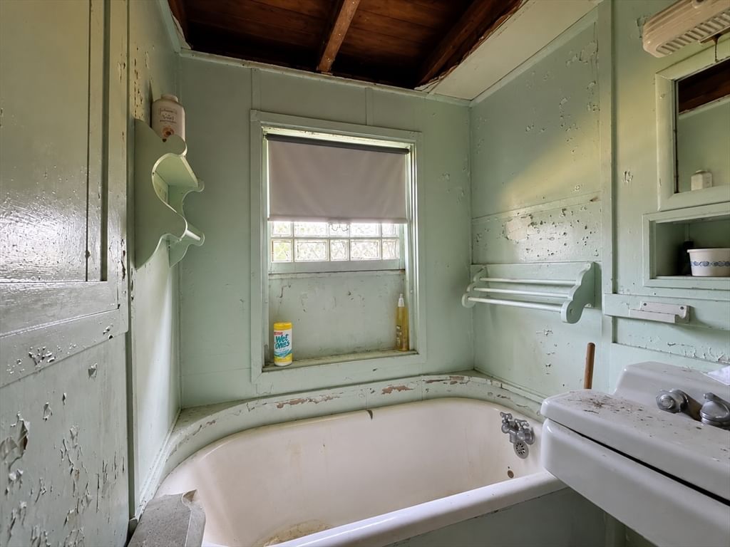 56 Lakeside Ave, Dartmouth, MA Photo #12