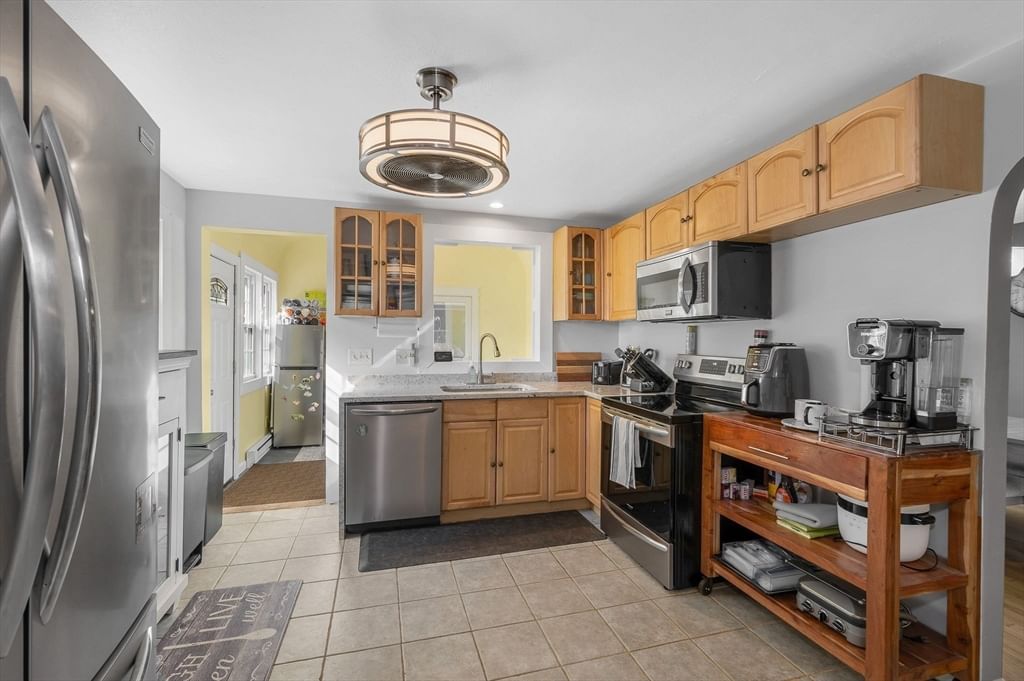 77 Valley Road, Dracut, MA, 77 Valley Road, Dracut, MA Photo #11