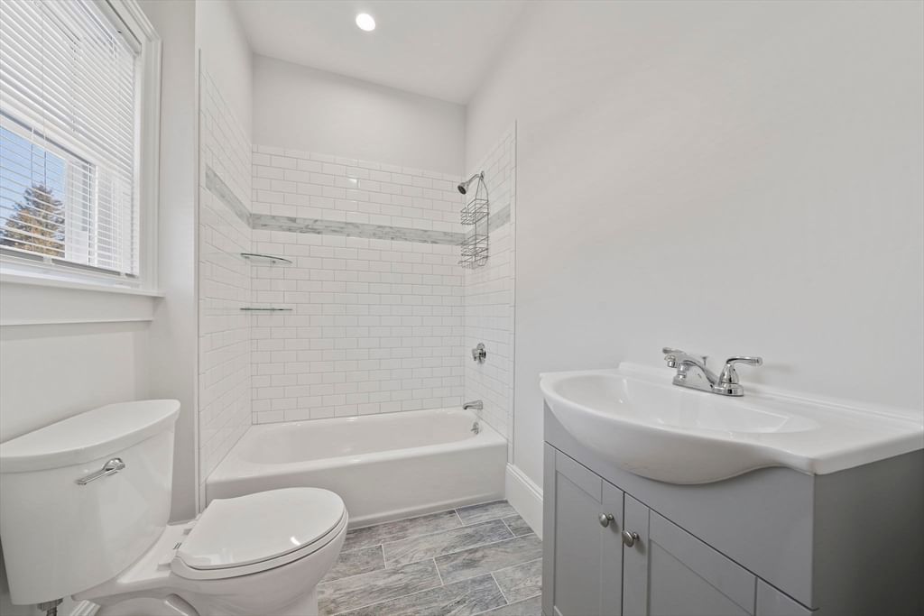 218 South Ave, Whitman, MA Photo #21