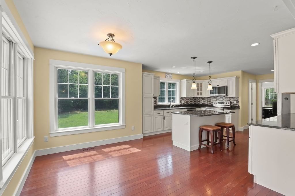 10 Pond Edge Trl, Wareham, MA Photo #13
