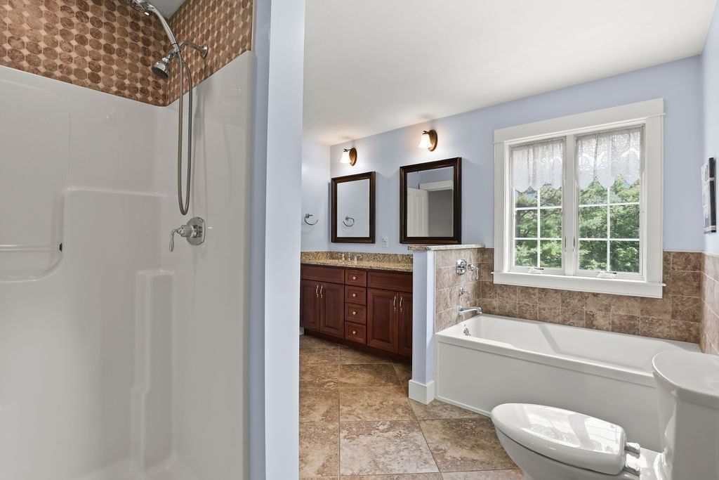 10 Pond Edge Trl, Wareham, MA Photo #28