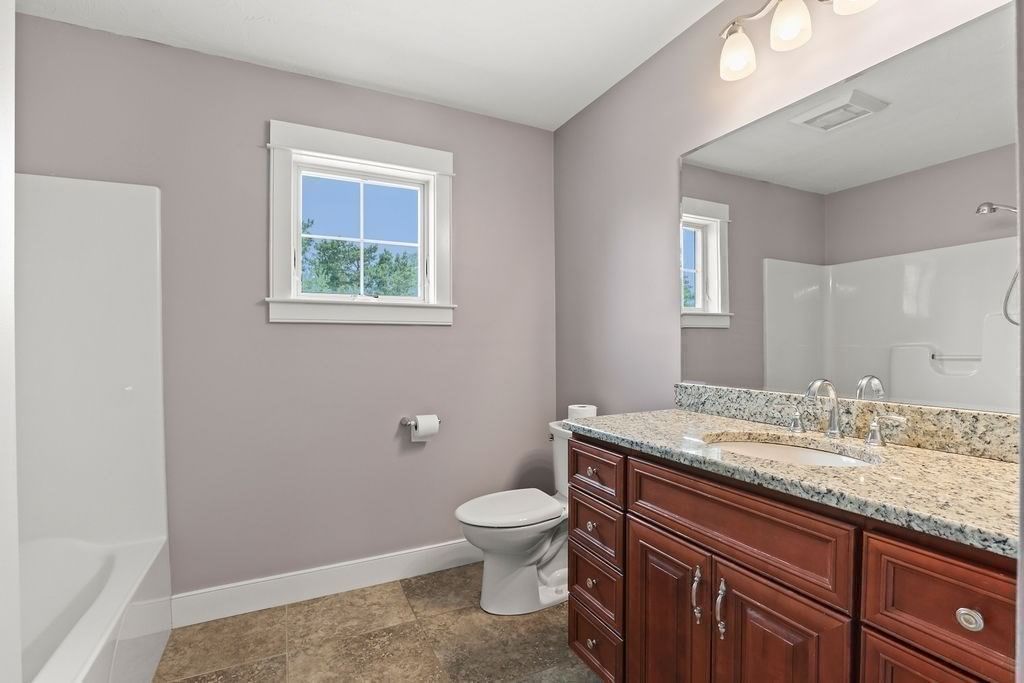 10 Pond Edge Trl, Wareham, MA Photo #31