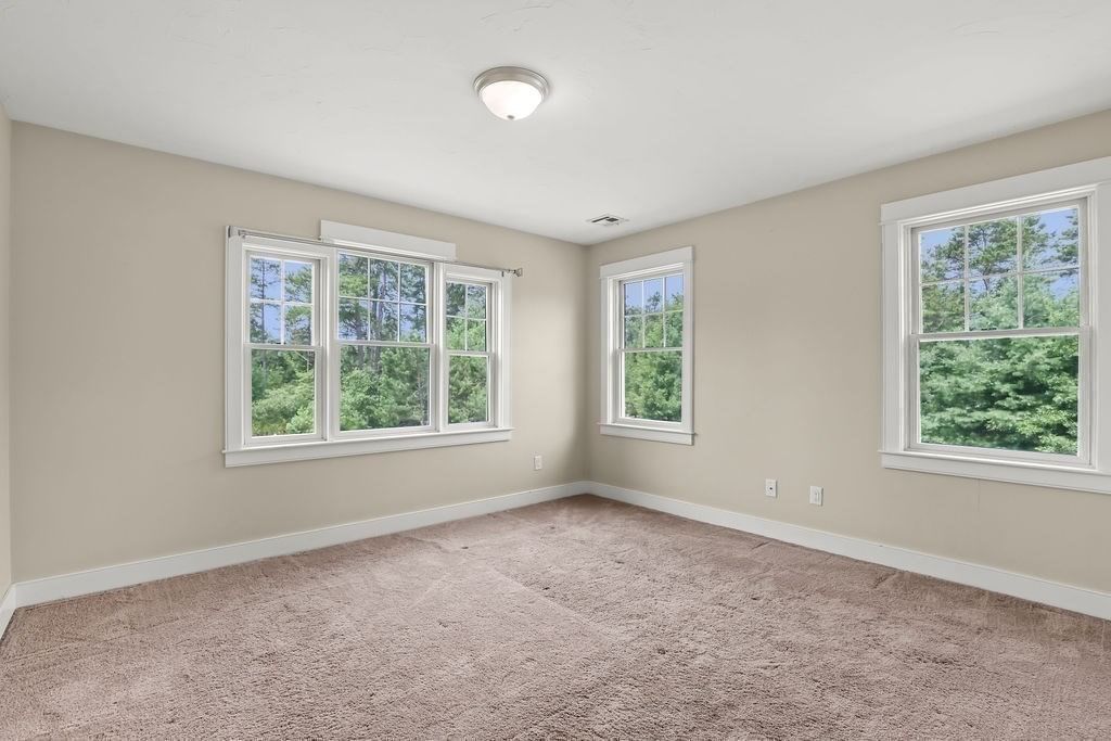 10 Pond Edge Trl, Wareham, MA Photo #32