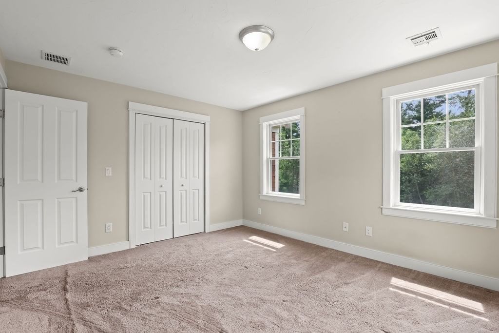 10 Pond Edge Trl, Wareham, MA Photo #33