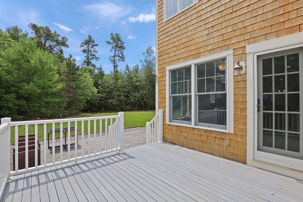 10 Pond Edge Trl, Wareham, MA Photo #6