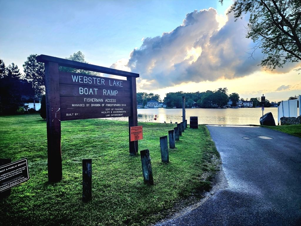22 Lakeside Ave, Webster, MA, 22 Lakeside Ave, Webster, MA Photo #21