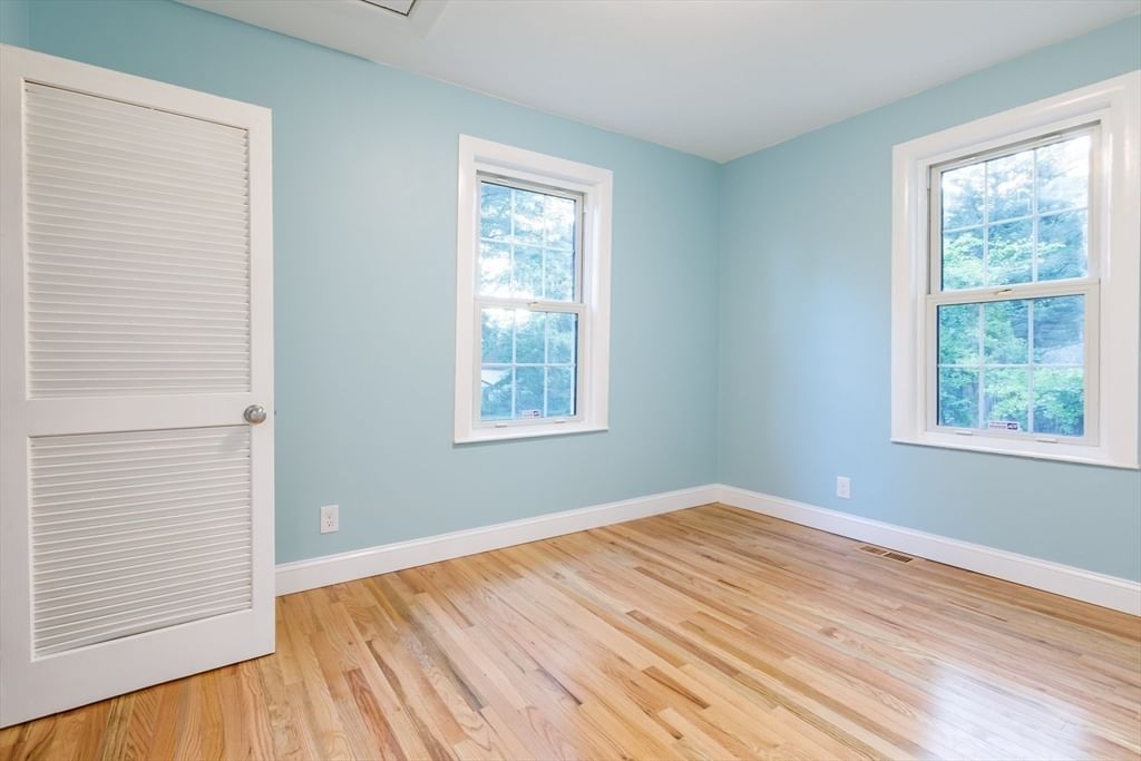 22 Lakeside Ave, Webster, MA, 22 Lakeside Ave, Webster, MA Photo #10