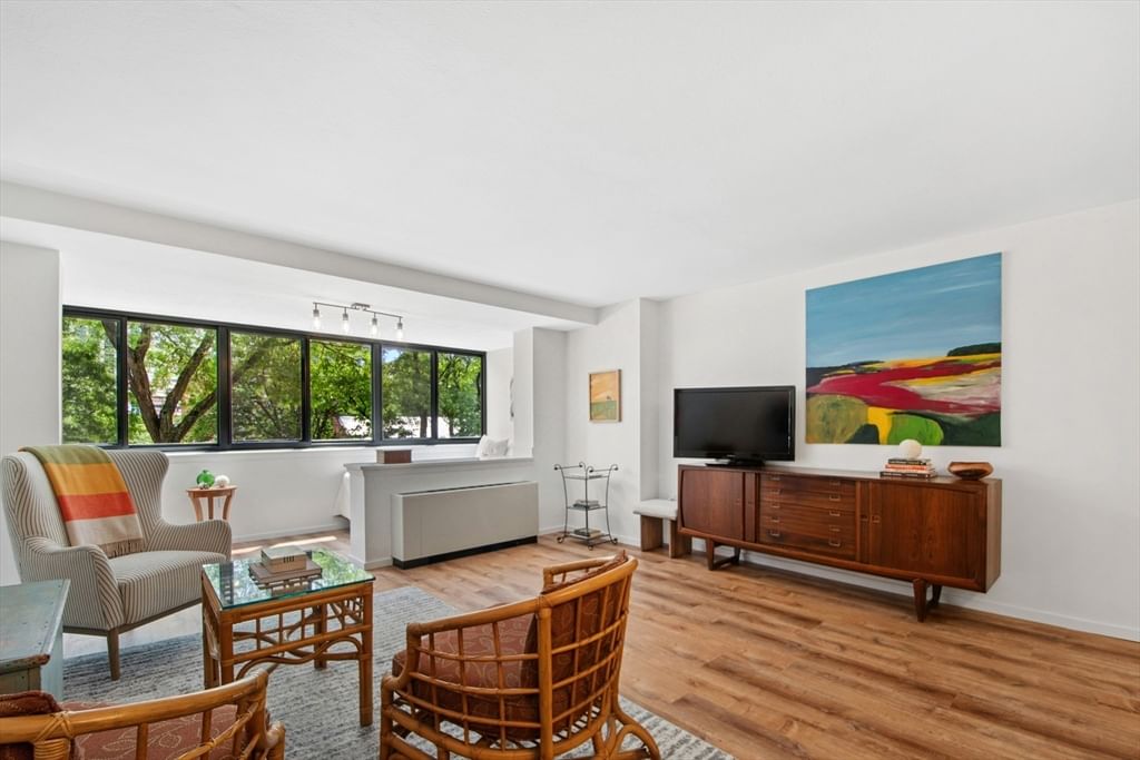6 Whittier Pl #3L, Boston, MA Photo #2