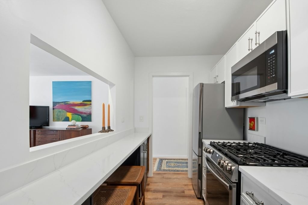 6 Whittier Pl #3L, Boston, MA Photo #11