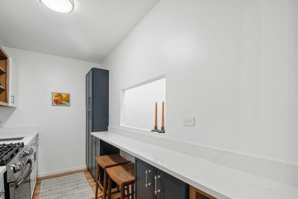 6 Whittier Pl #3L, Boston, MA Photo #12