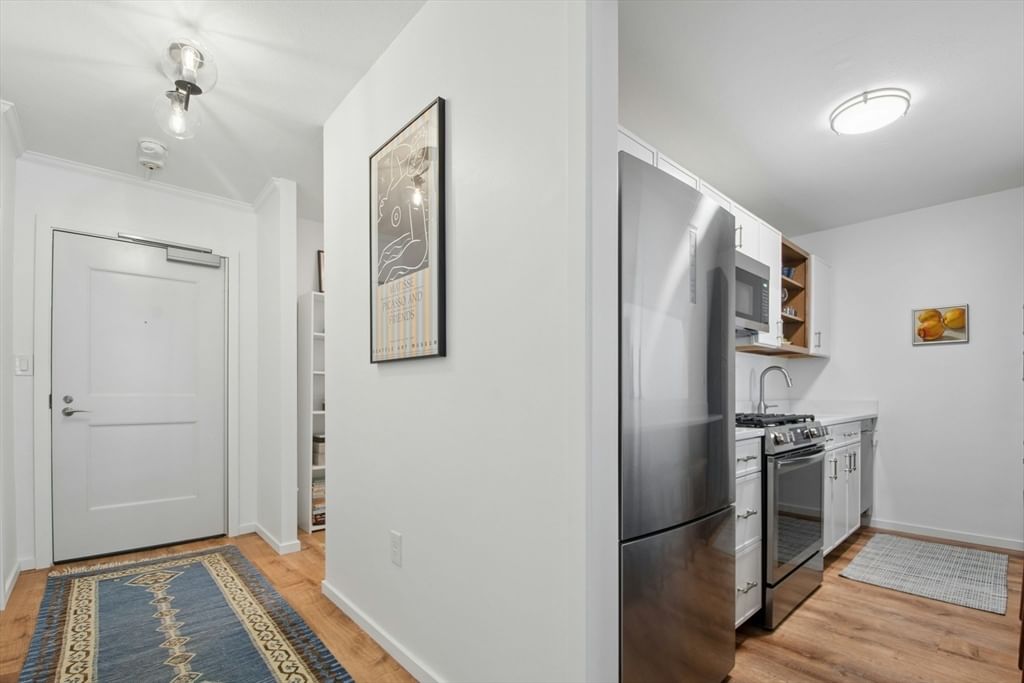 6 Whittier Pl #3L, Boston, MA Photo #13