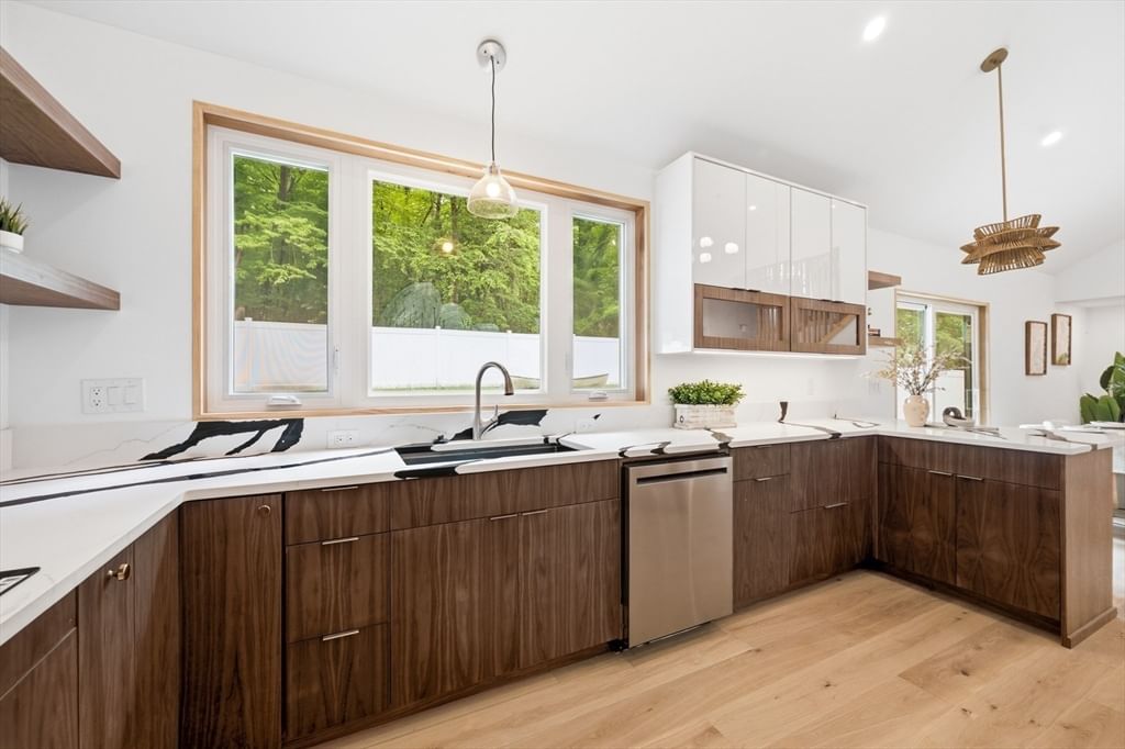 6 Amherst Rd, Hopkinton, MA Photo #10