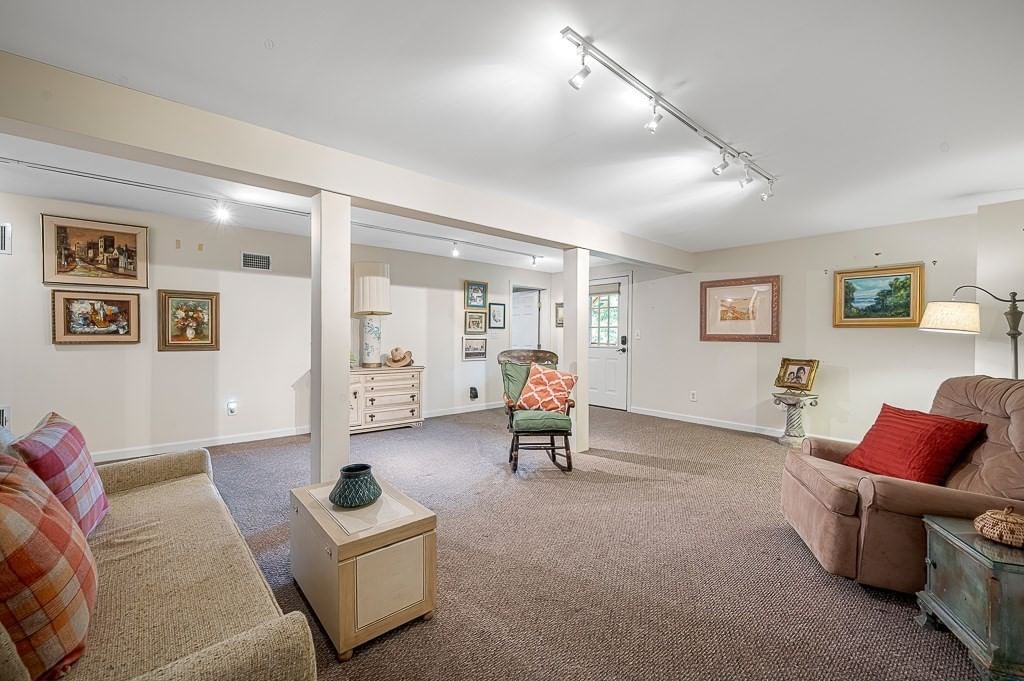 90 Sturbridge Hills Rd #90, Sturbridge, MA, 90 Sturbridge Hills Rd #90, Sturbridge, MA Photo #29