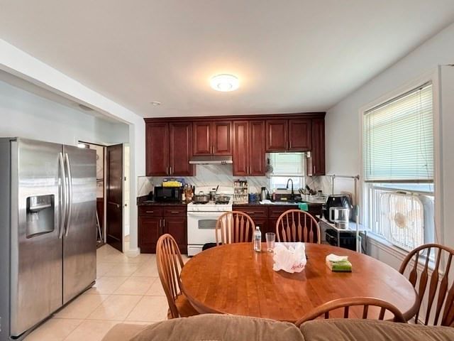 40 Woodbine St, Quincy, MA Photo #2