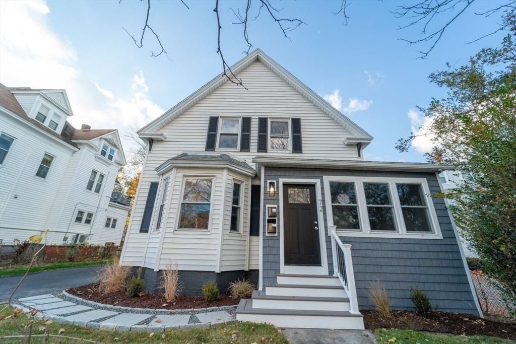 Photo of 72 Florence St, Worcester, MA