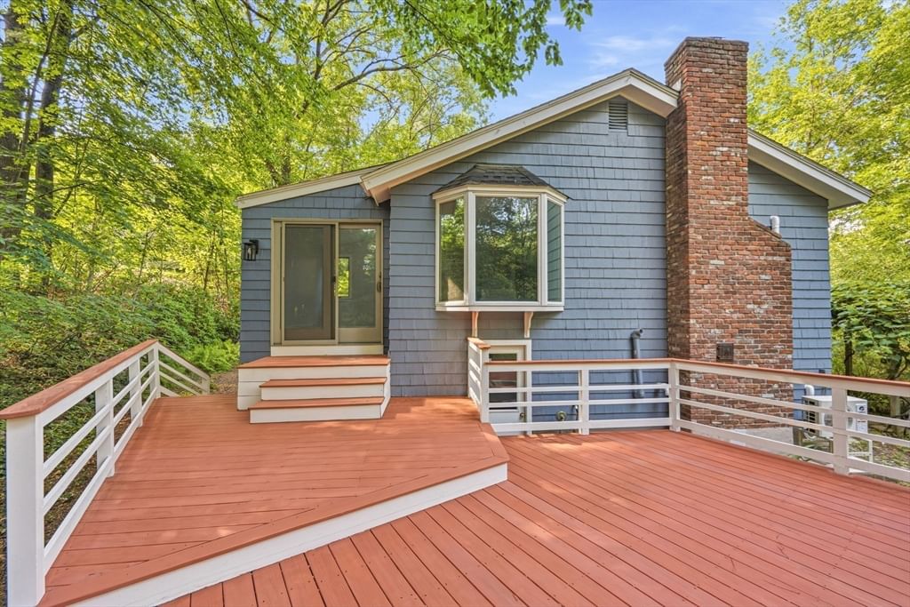 7 Hillcrest Dr, Acton, MA Photo #4