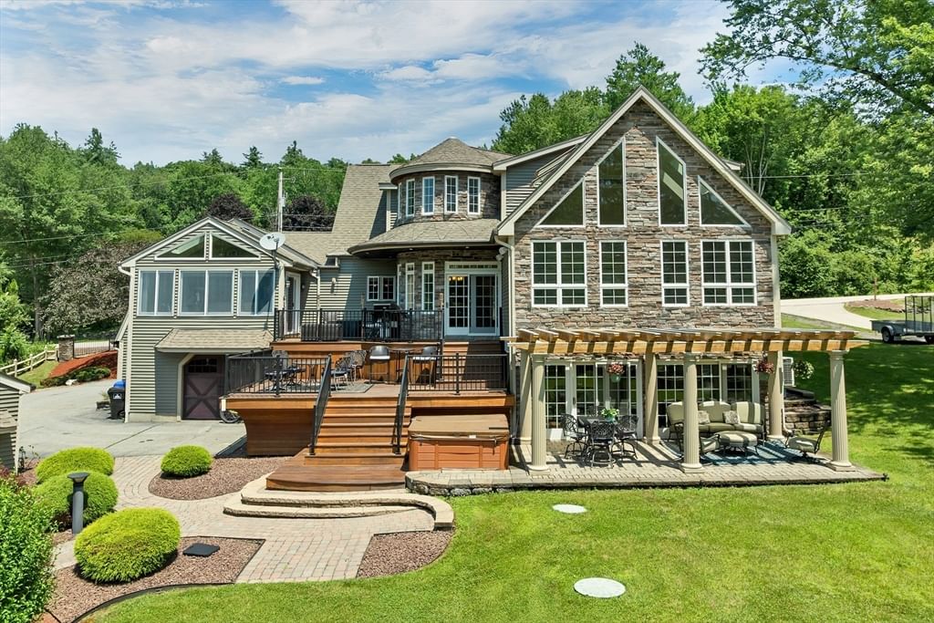 98 Robinson Rd, Hudson, NH, 98 Robinson Rd, Hudson, NH Photo #3
