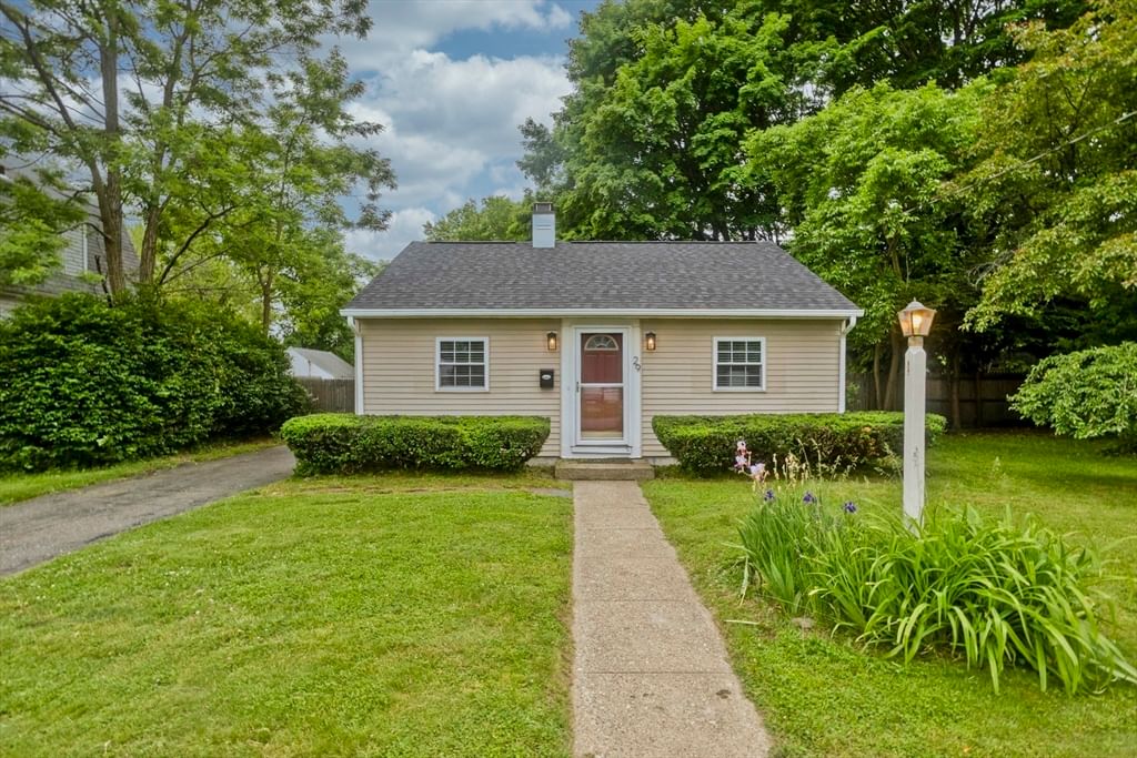 Photo of 29 Lawnwood Ave, Longmeadow, MA