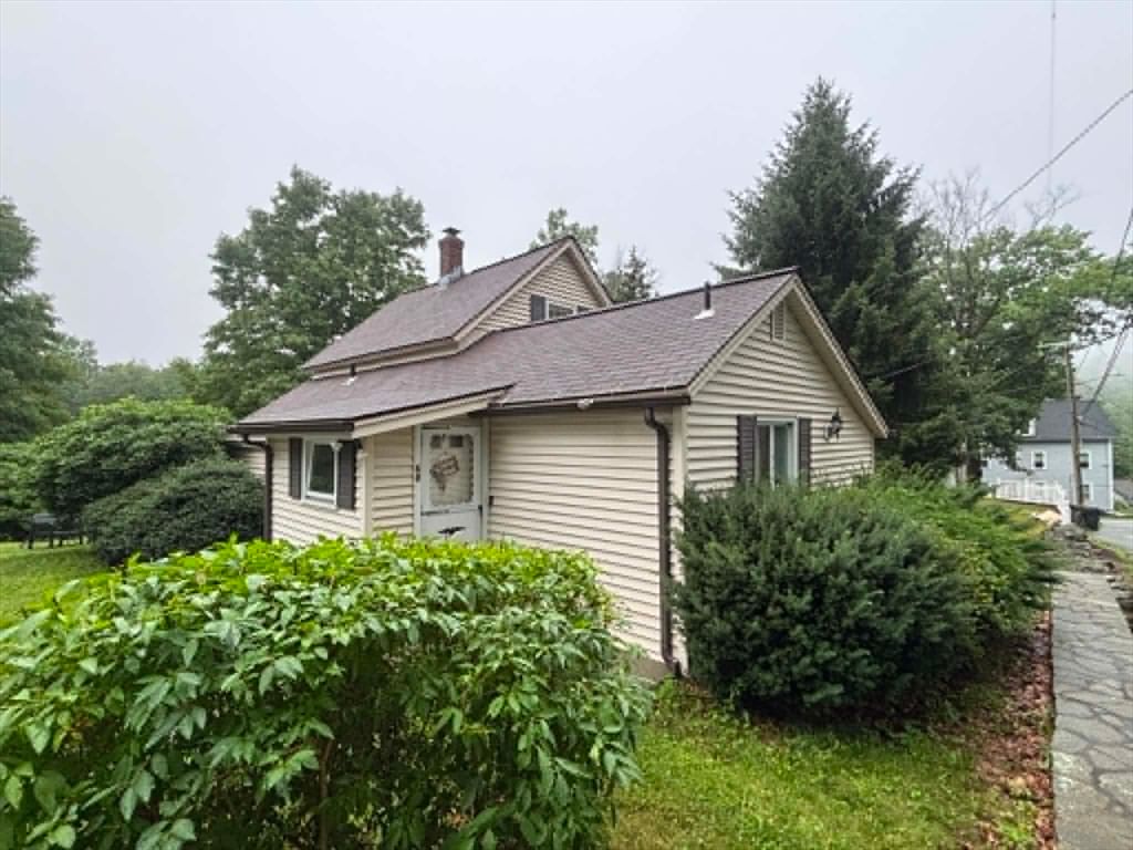 Photo of 68 Mccarthy Ave, Leicester, MA