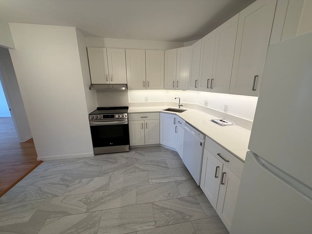 151 Coolidge Ave #404, Watertown, MA Photo #6