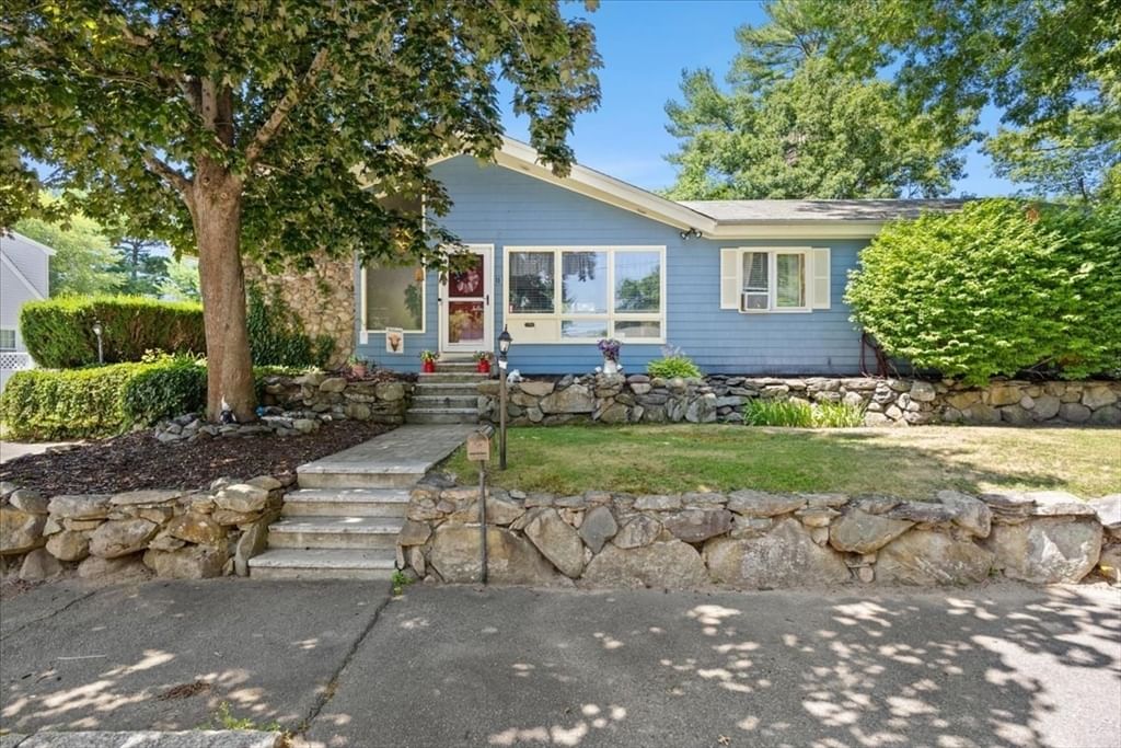 Photo of 11 Longview Rd, Brockton, MA