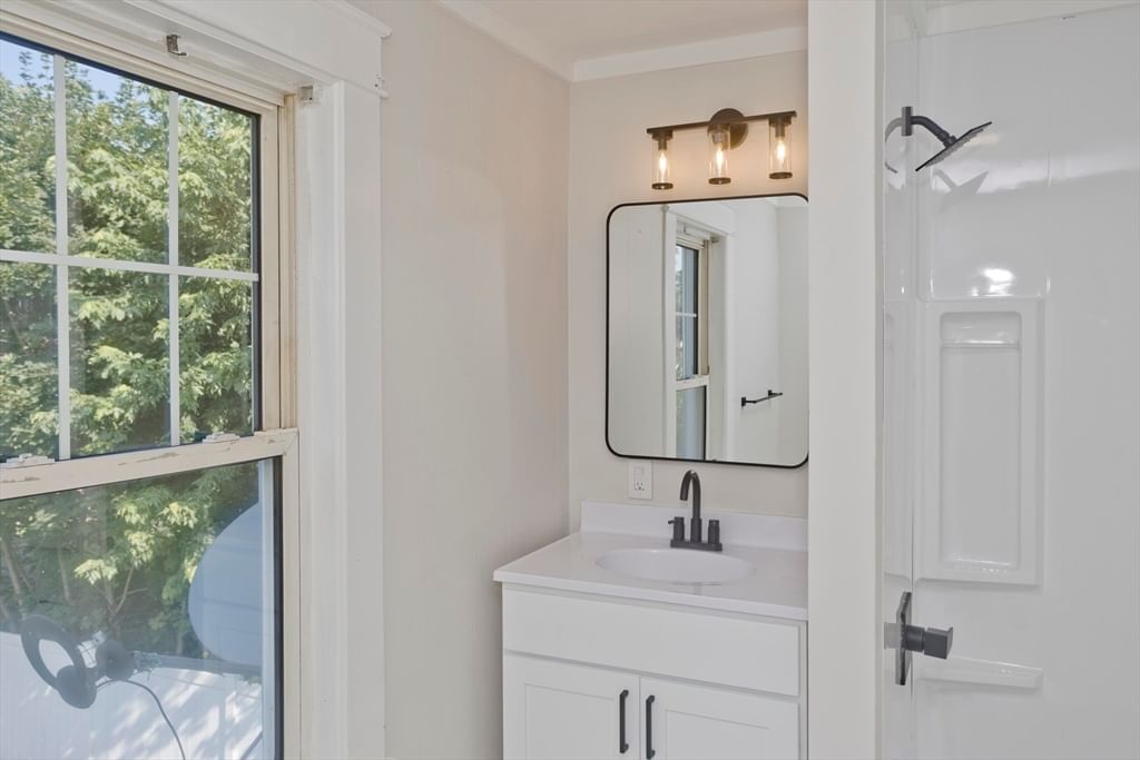 94 Columbus Ave, Greenfield, MA, 94 Columbus Ave, Greenfield, MA Photo #23