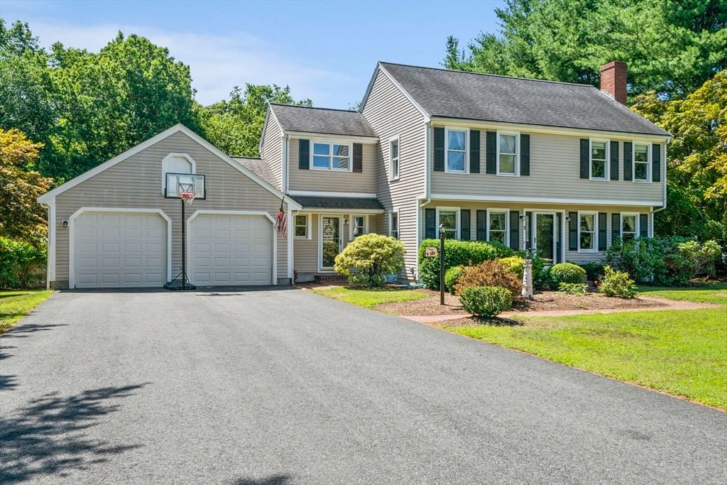 Photo of 5 Auburndale Hts, Bridgewater, MA