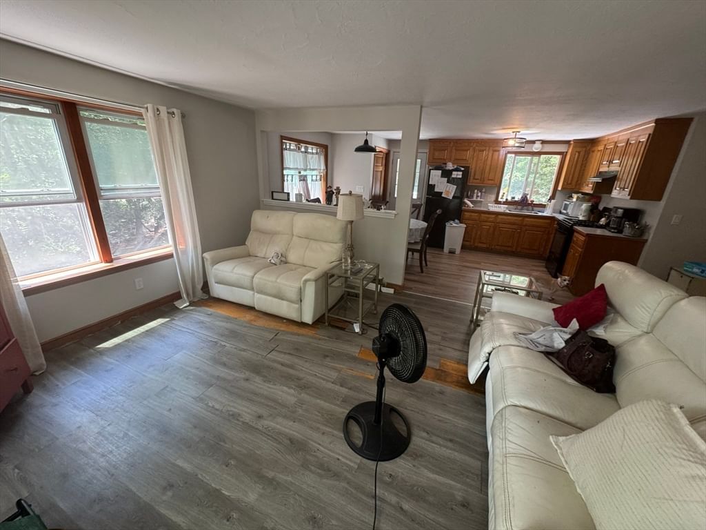 75 Donna Dr, Plymouth, MA Photo #5