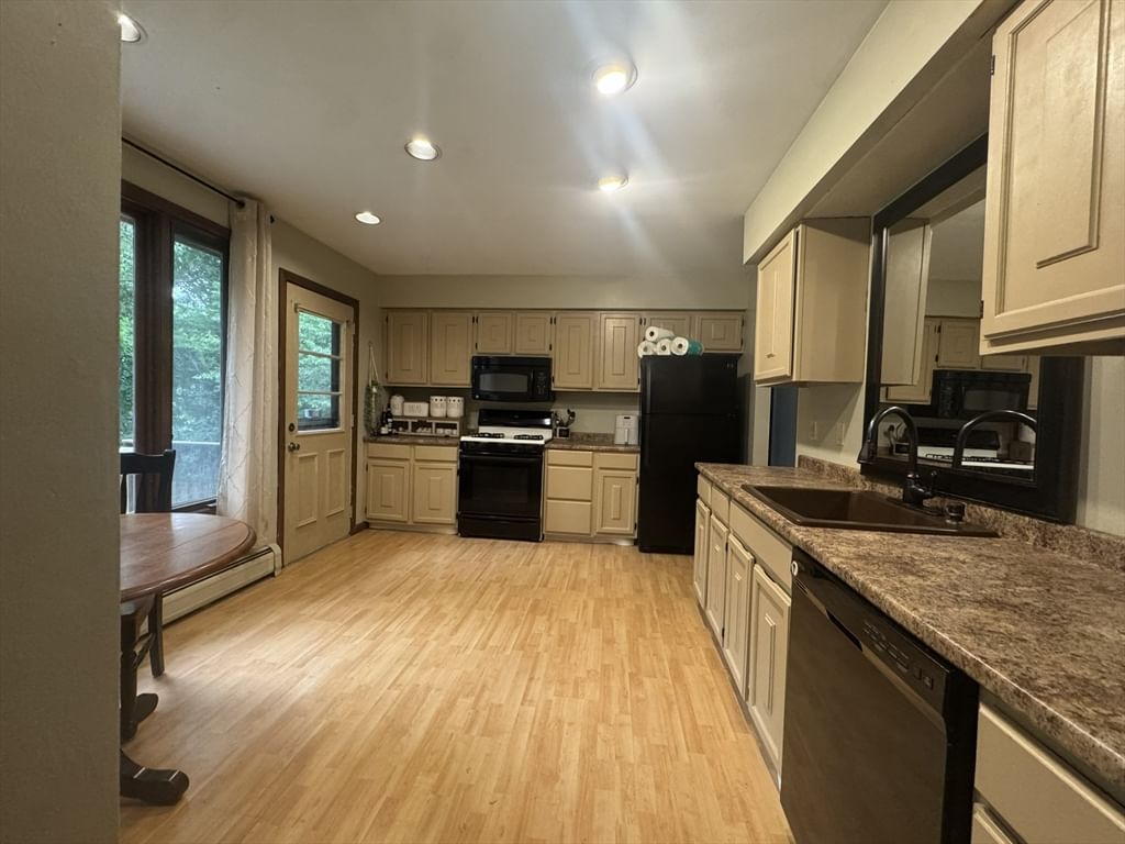 36 Mary Lou Avenue, Westport, MA, 36 Mary Lou Avenue, Westport, MA Photo #6