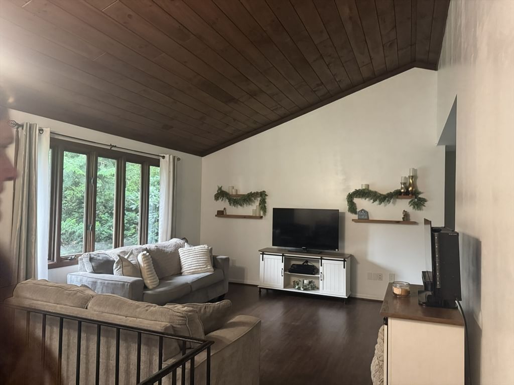 36 Mary Lou Avenue, Westport, MA, 36 Mary Lou Avenue, Westport, MA Photo #10