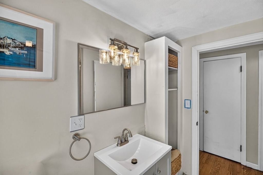 20 Westernview Cir, East Longmeadow, MA Photo #23