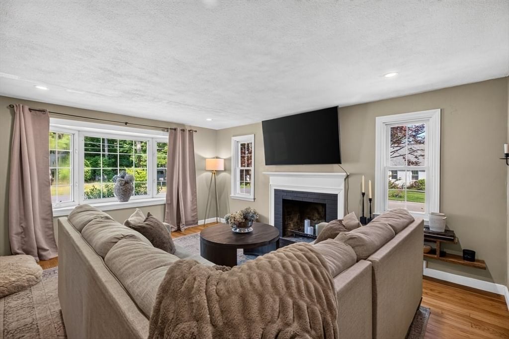20 Westernview Cir, East Longmeadow, MA Photo #7