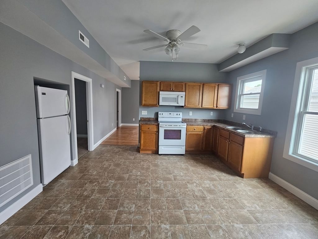 72 Huard St, Fall River, MA, 72 Huard St, Fall River, MA Photo #22