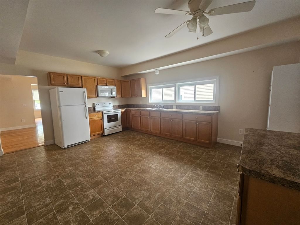 72 Huard St, Fall River, MA, 72 Huard St, Fall River, MA Photo #9
