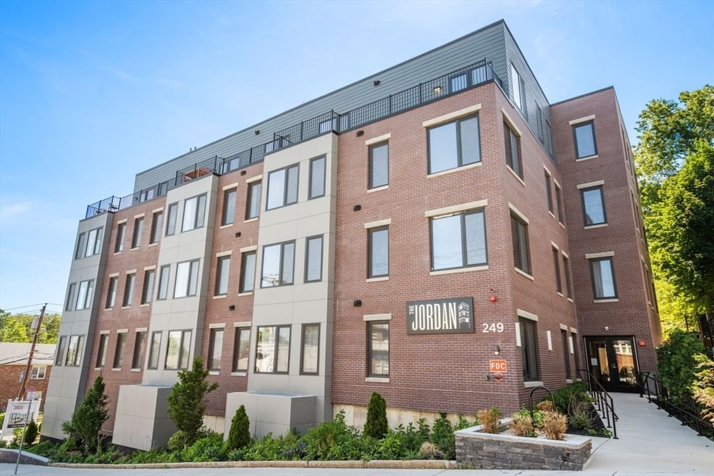 249 Corey Rd #206, Boston, MA, 249 Corey Rd #206, Boston, MA Photo #4
