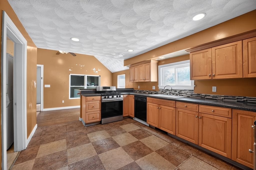 14 Forestvale Rd, Boston, MA, 14 Forestvale Rd, Boston, MA Photo #9