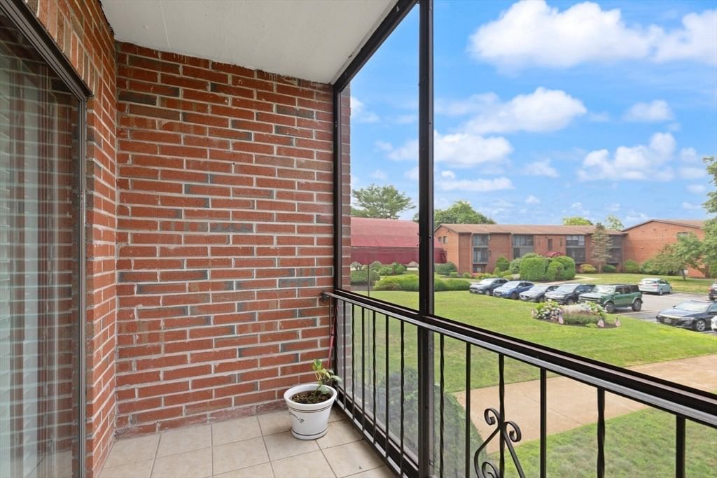 221 Oak St #3-21, Brockton, MA Photo #4