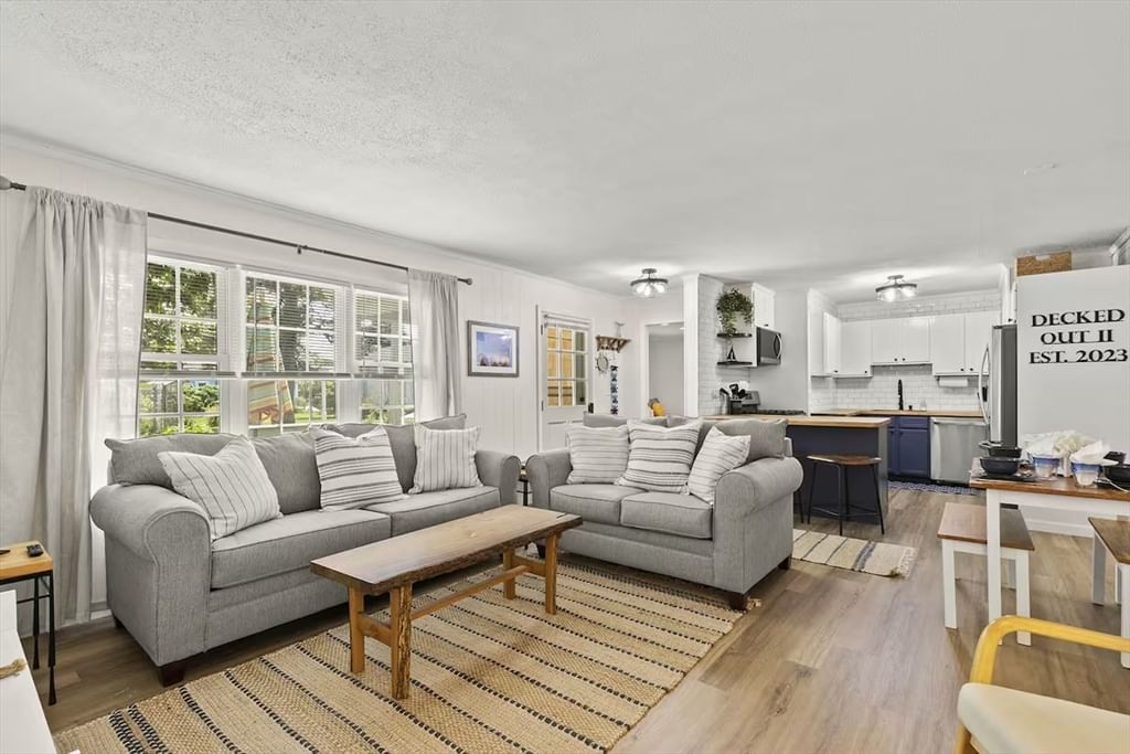 230 Gosnold ST 14ABC, Barnstable, MA Photo #11